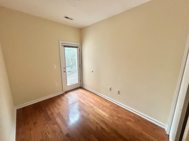 Photo - 332 N 41st St Apartment