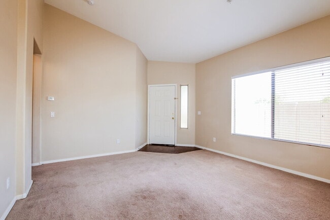 Building Photo - 13425 W Gelding Dr