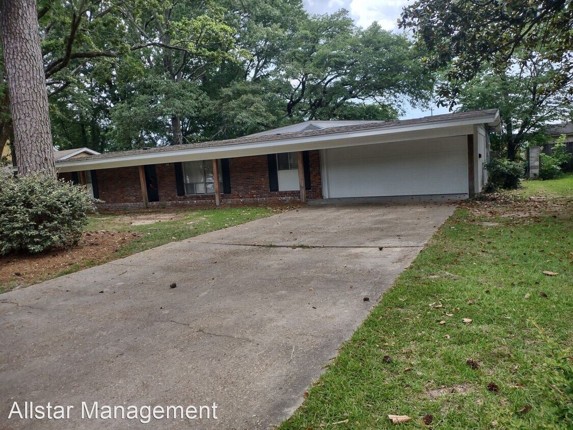 Foto principal - 4 br, 2 bath House - 5261 Wayneland Drive