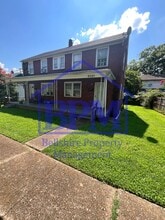 Building Photo - 908 Berry St