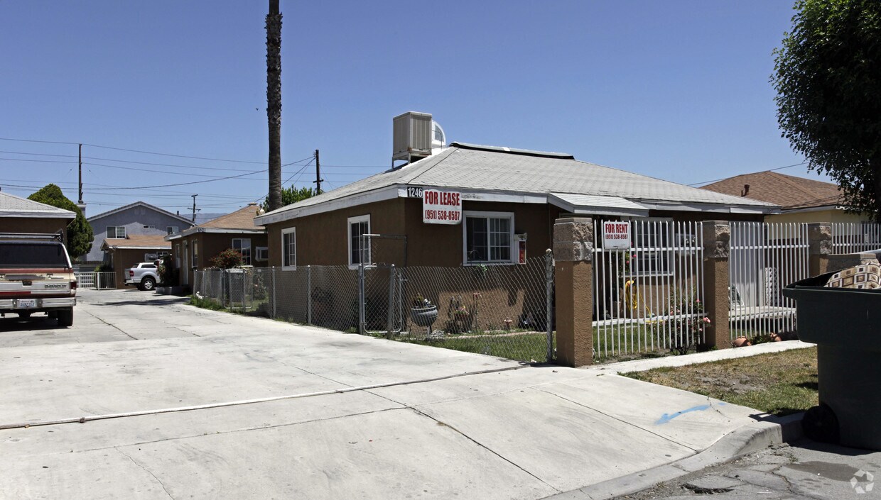 Foto principal - 1246-1256 Huff St