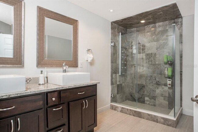 Foto del edificio - 7416 Cypress Grove Rd