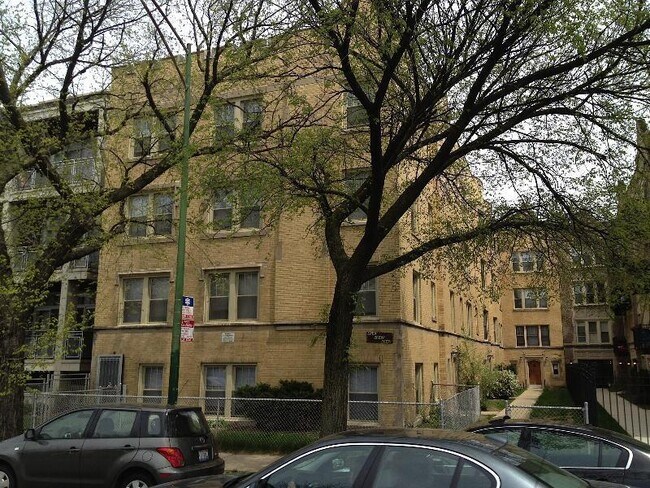 Foto del edificio - 4841 N Ashland Ave
