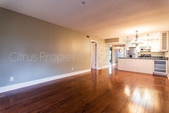 Building Photo - 892 Claydon Way