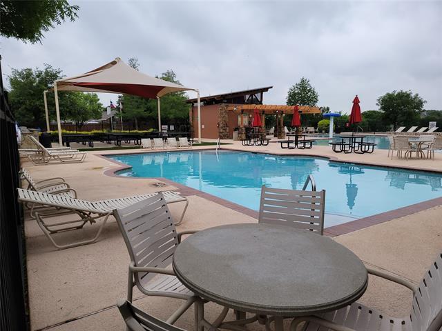 Foto del edificio - 1332 Pepperidge Ln