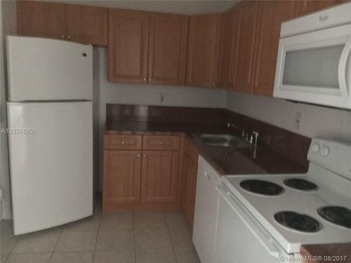 Primary Photo - 7430 Miami Lakes Dr