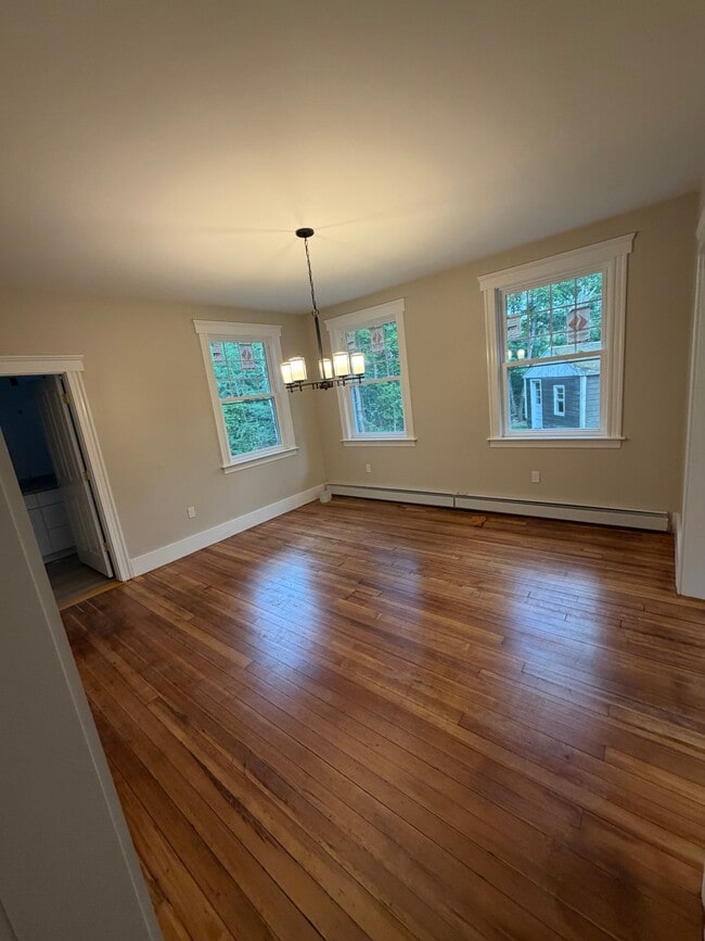 Building Photo - 63 Pine Tree Terrace