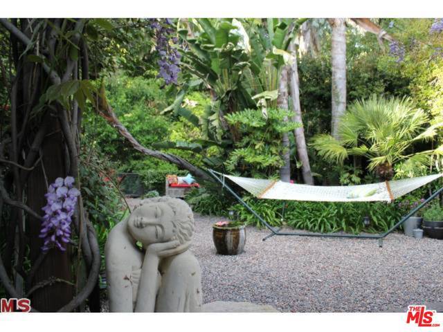Foto principal - 6423 Primrose Ave