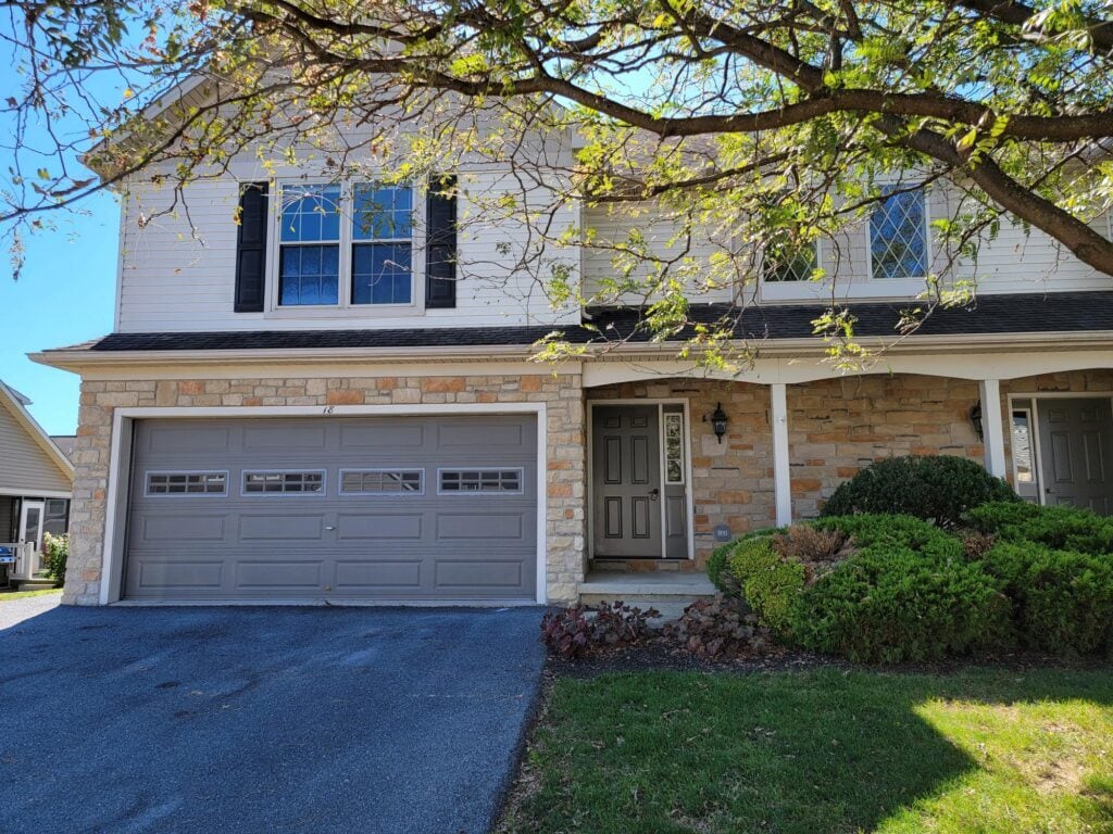 Primary Photo - 18 Perseverance Ln