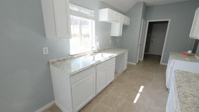 Foto del edificio - 1203 Beckwood Cir