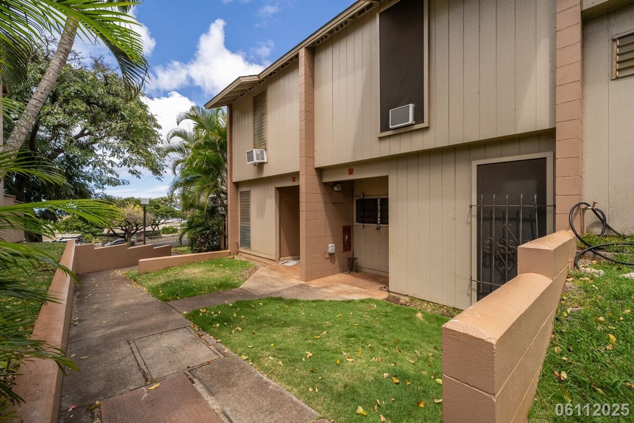 Primary Photo - (2bd / 1ba / 1 parking Condo in Makakilo G...