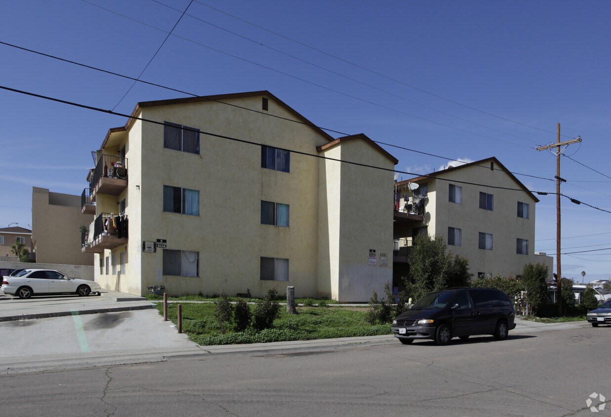 2282 W Dunlop St, San Diego, CA 92111 Apartments in San Diego, CA