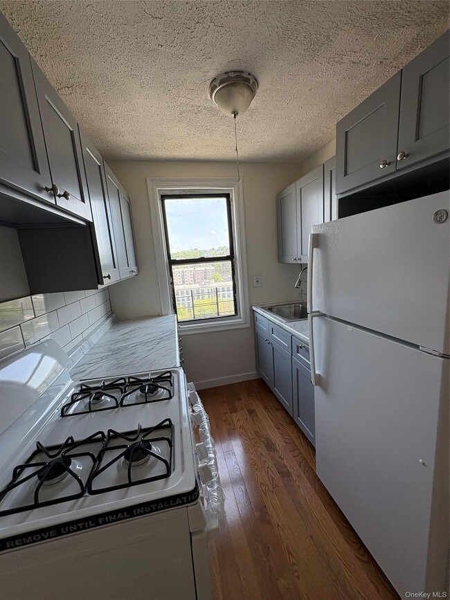Foto del edificio - 30 Locust Hill Ave