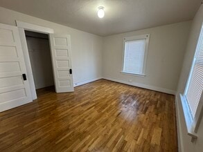 Building Photo - 1301 S 6th Ave