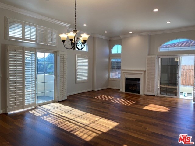 Building Photo - 616 S Wilton Pl