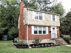 Building Photo - 5537 Fairfax Dr
