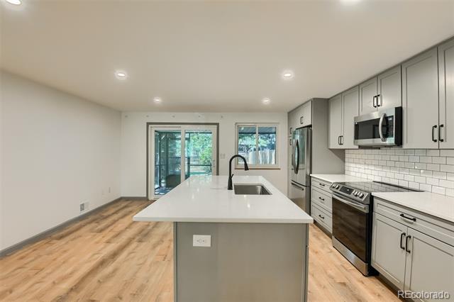 Foto del edificio - 3735 Benton St