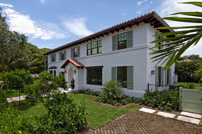 Foto del edificio - 241 Almeria Rd