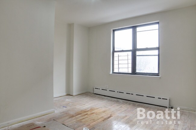 Building Photo - 205 Himrod St
