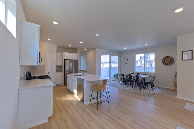 Foto del edificio - 24378 E Harrier Ln