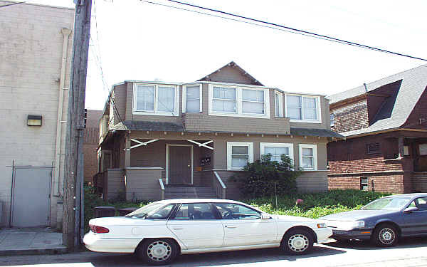 Foto principal - 527 Merrimac St