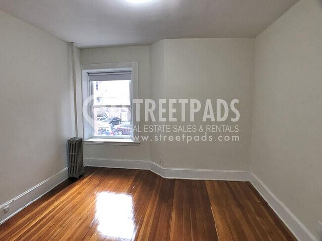Building Photo - 2 bedroom in Brookline MA 02446
