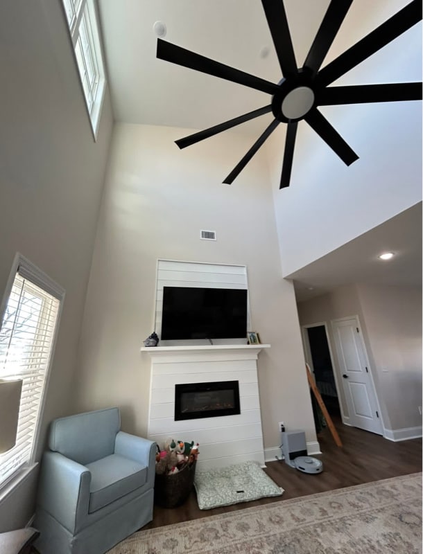 Foto del edificio - 957 High Bluff Cir