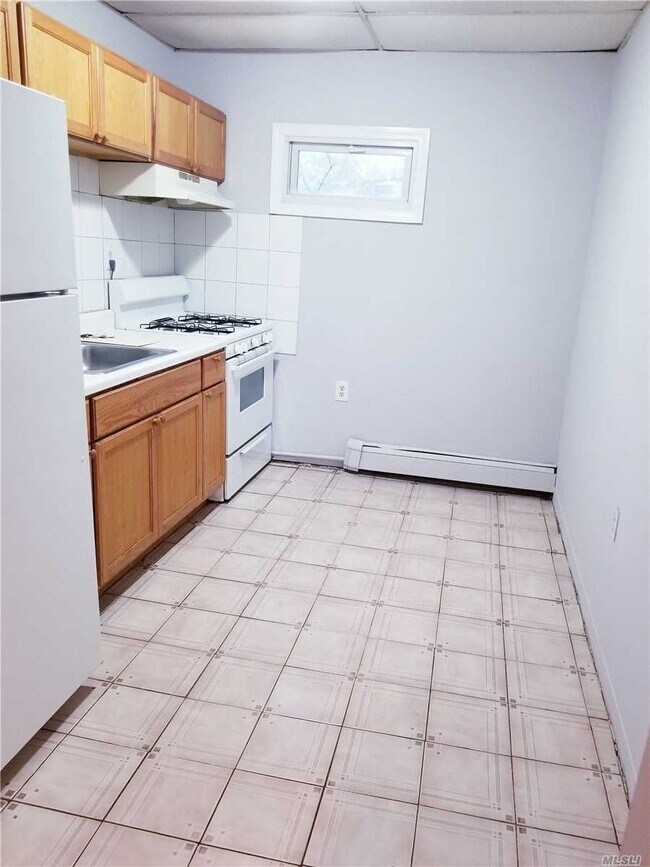 Building Photo - 50-58 Bayville Ave