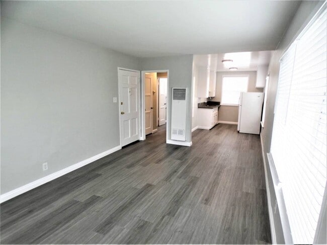 Building Photo - 4490 N Banner Dr