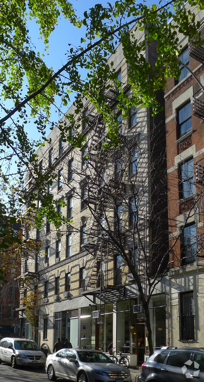 Foto del edificio - 302 W 4th St