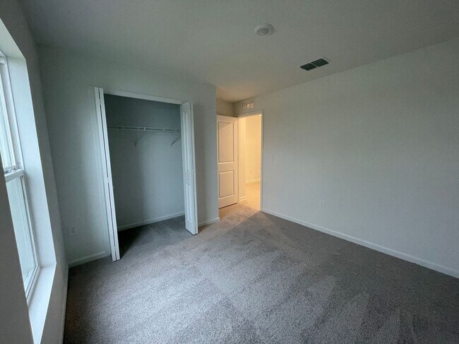 Foto del edificio - 1543 Jessica Blvd