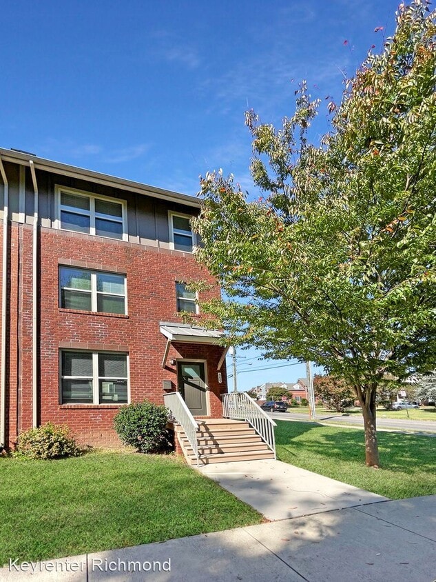 Primary Photo - 4 br, 2 bath House - 400 Dobson St