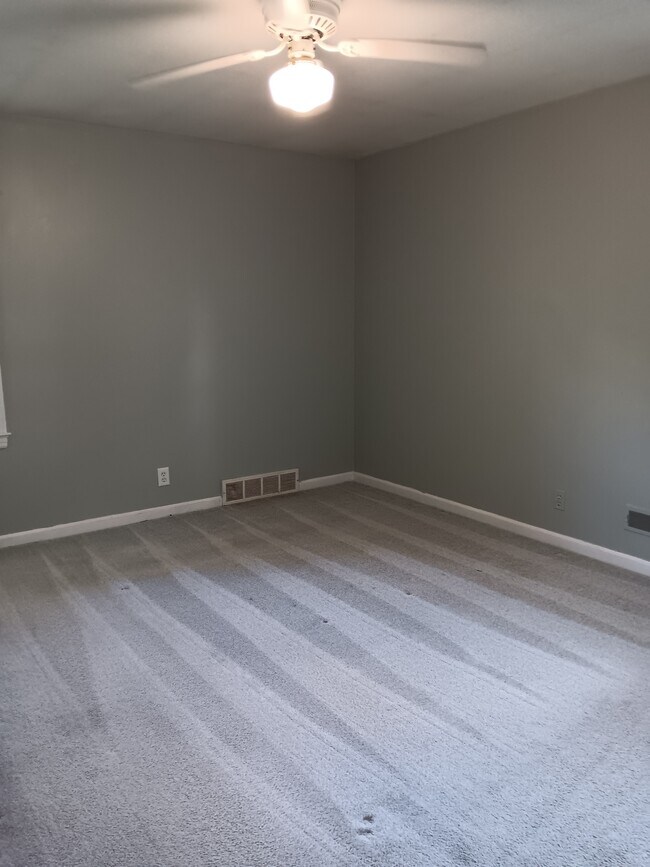 Foto del edificio - 121 Wildwood Ln