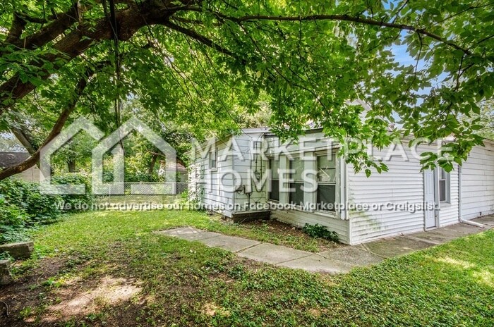Foto del edificio - 7094 Fisher Ave