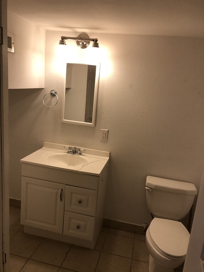 Foto del edificio - 1523 Owasso St