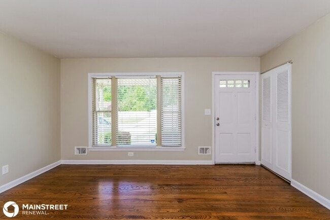 Building Photo - 8605 Moody Rd, Louisville, KY 40219