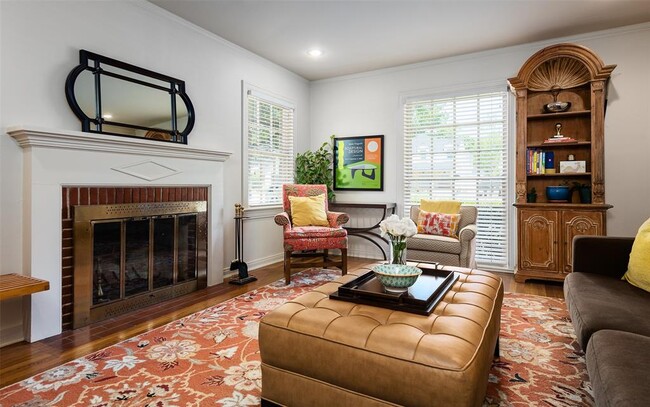 Foto del edificio - 5122 W Amherst Ave