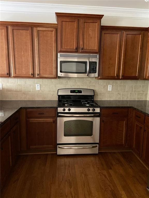 Building Photo - 3807 Manor View