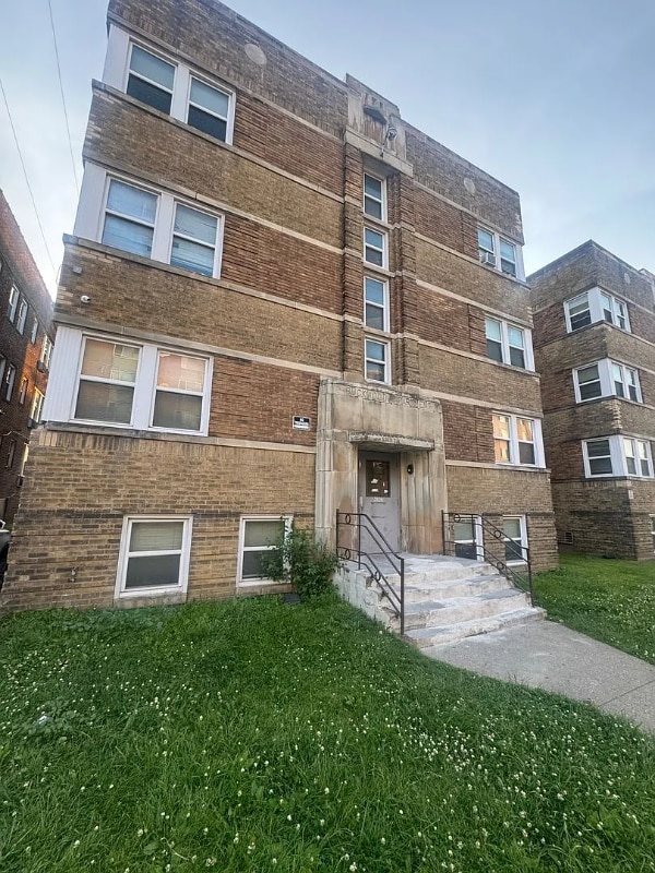 Primary Photo - 2826 E 130th St