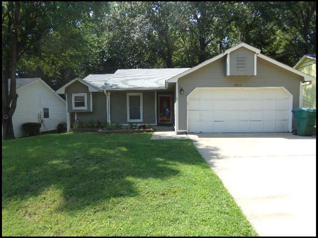 Building Photo - 12415 Goldleaf Dr