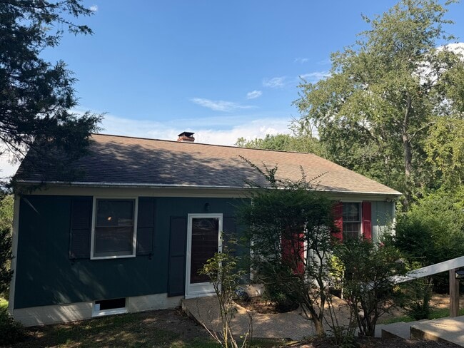 Building Photo - 596A Reservoir Ridge Rd