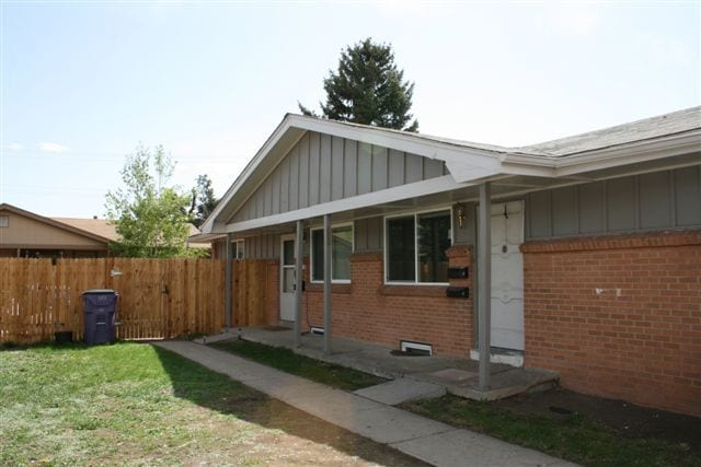 Front Exterior - 880 Yates St