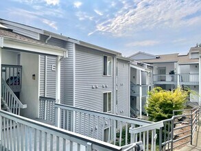 Building Photo - 17300 91st Ave NE