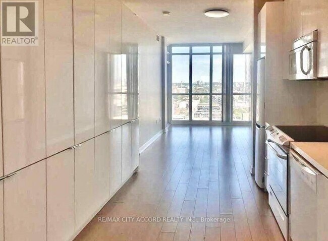 Photo du bâtiment - 15 Iceboat Terr