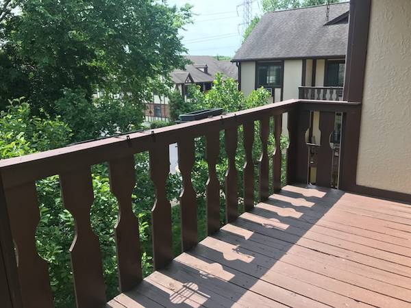 balcony - 18 Manchester Ct