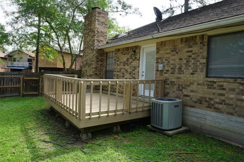 Building Photo - 201 Thunderbird Dr