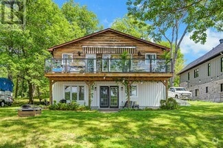 Building Photo - 1084 Bayview Dr