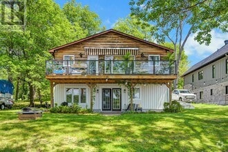 Building Photo - 1084 Bayview Dr