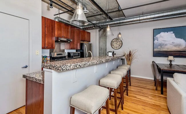 Building Photo - 3201 Shoshone St