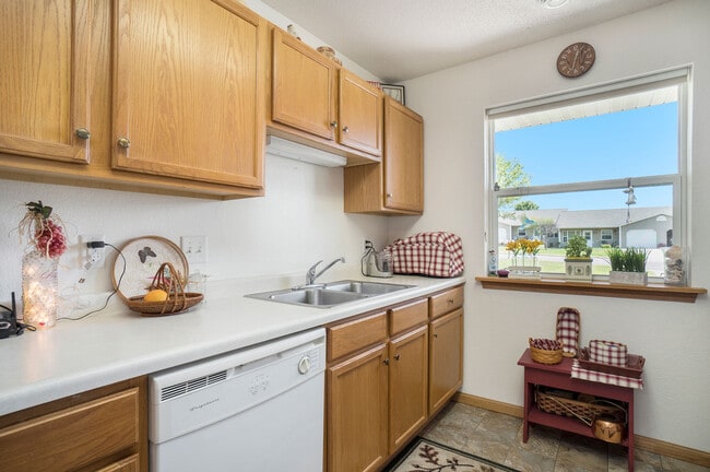 Building Photo - 2614 Poetters Cir